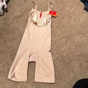 Spanx open bust mid thigh bodysuit rose gold NWT